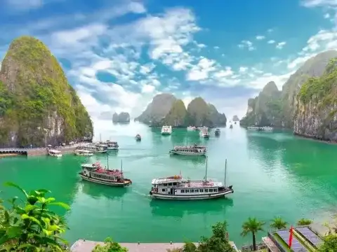 Vietnam Twin City Escape